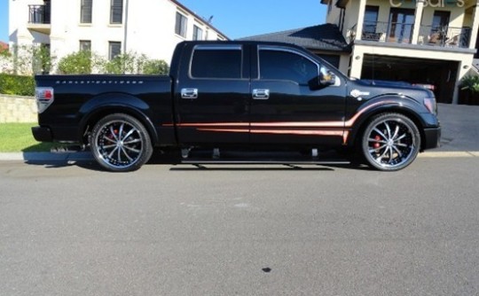 2010 Ford F150 XLT HD ( Harley Davidson )