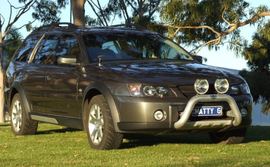 2004 Holden ADVENTRA LX8