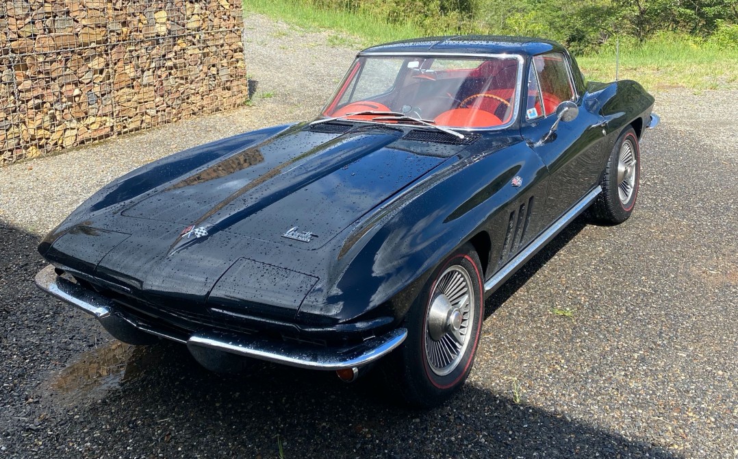 1966 Chevrolet CORVETTE STINGRAY