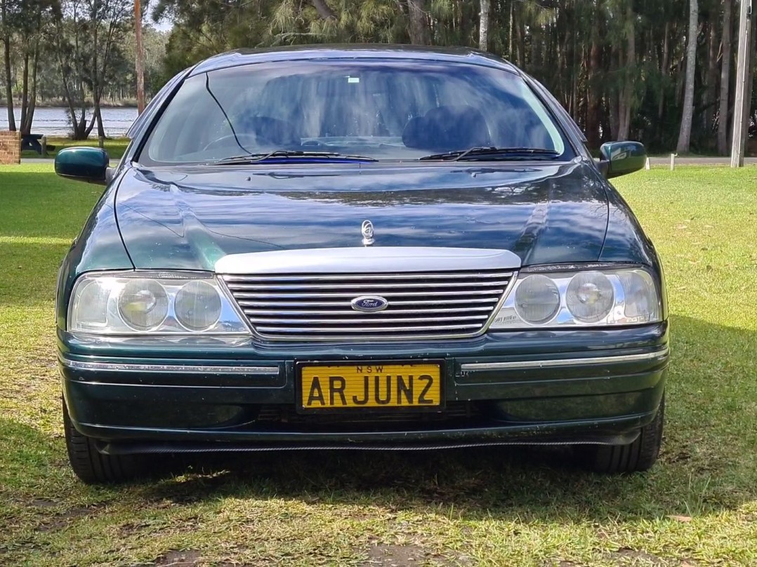 2002 Ford FAIRLANE GHIA