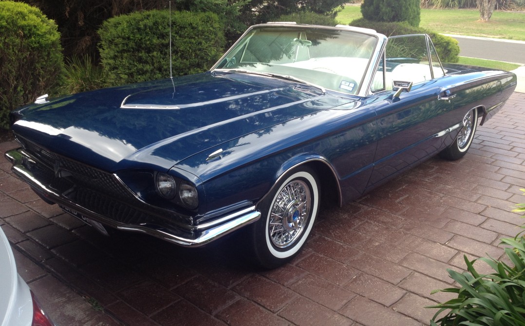 1966 Ford THUNDERBIRD