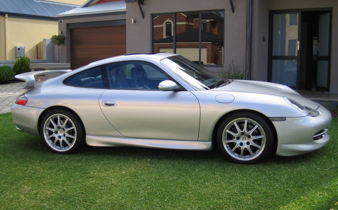2003 Porsche 911 CARRERA