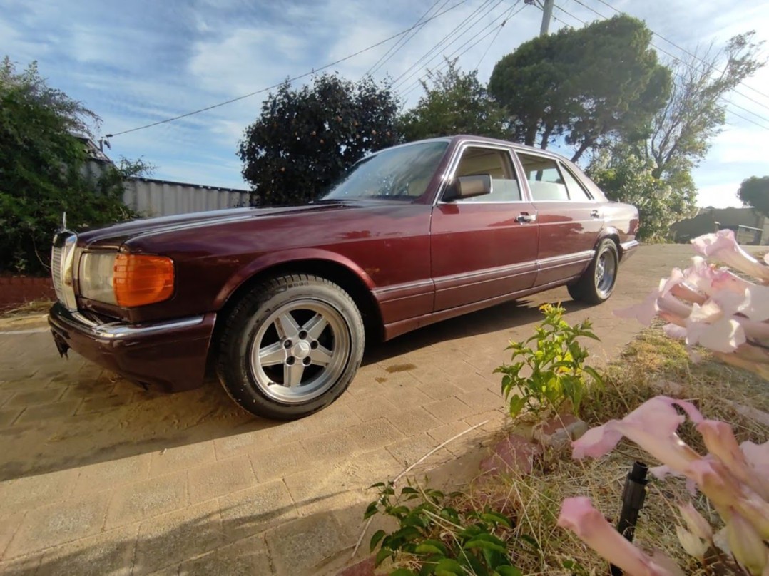 1989 Mercedes-Benz 300 SEL