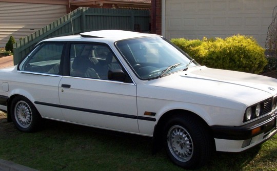 1989 BMW 325i SPORT