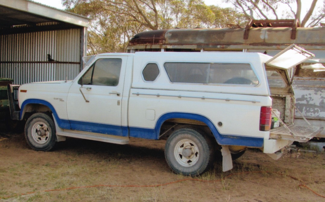 FORD F100 V8 Dual Fuel