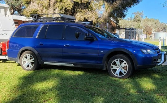 2005 Holden ADVENTRA SX6