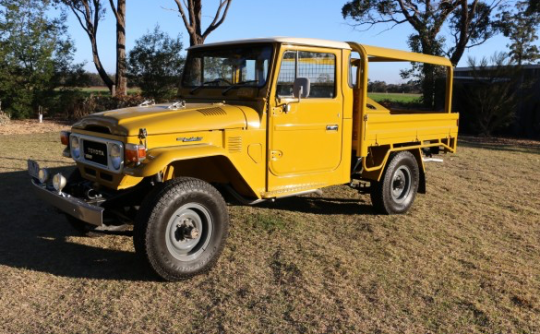 1980 Toyota LANDCRUISER (4x4) 3 SEAT