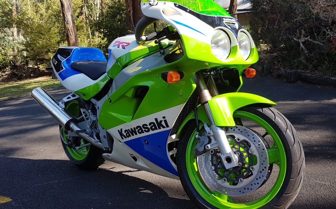 1991 Kawasaki ZXR750 J1