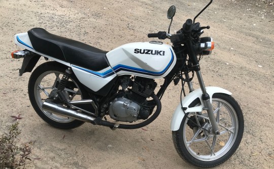 1983 Suzuki 124cc GS125