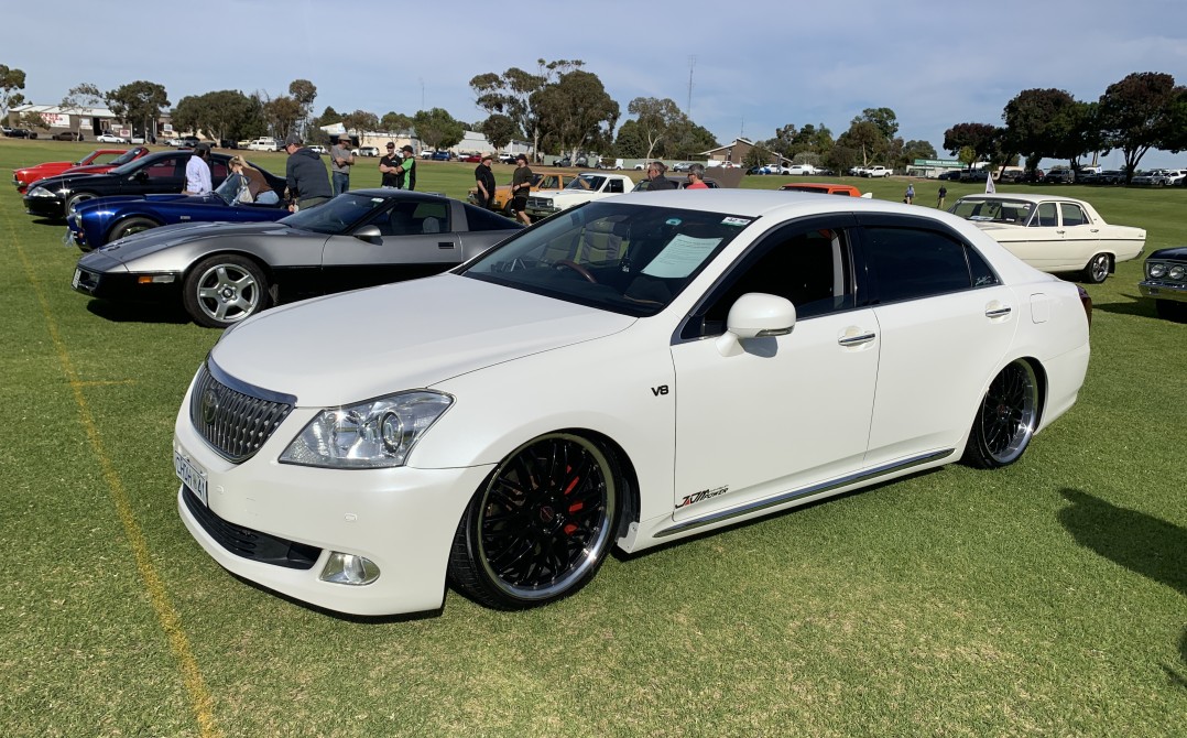 2009 Toyota Crown Majesta