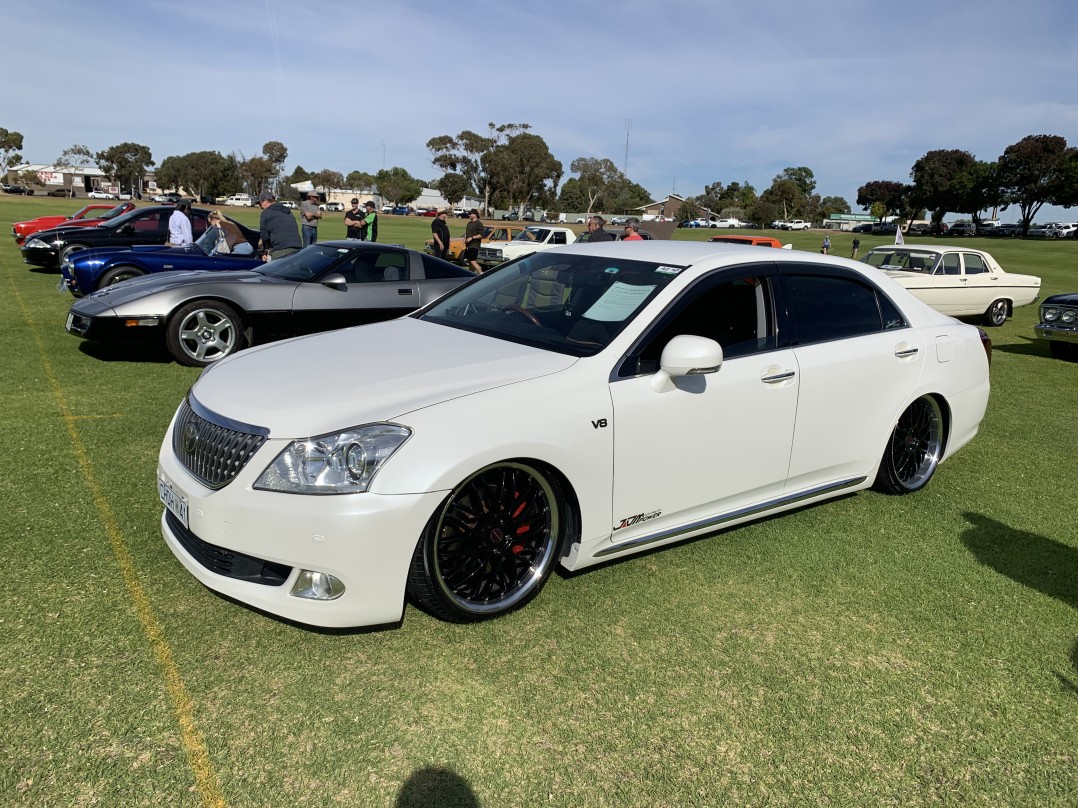 2009 Toyota Crown Majesta
