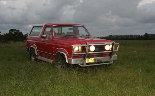 1986 Ford BRONCO (4X4)