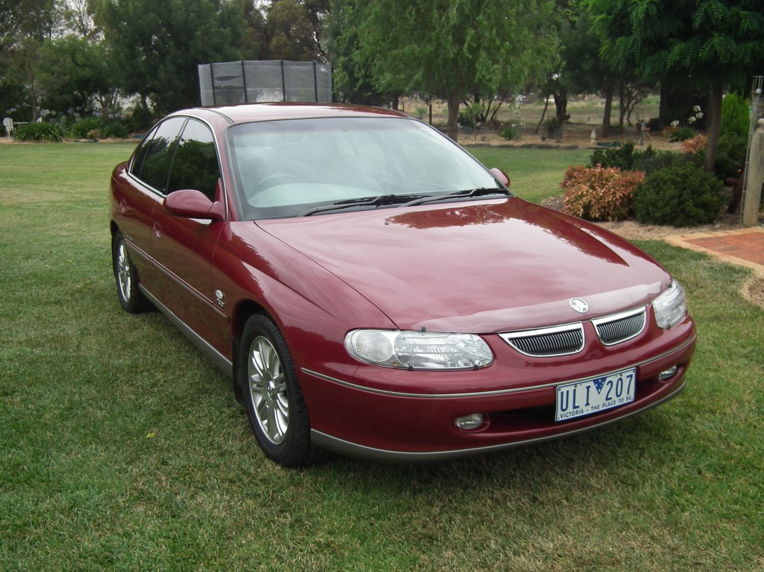 1999 Holden CALAIS Series 2