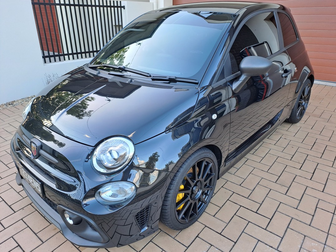 2023 Abarth 695 Competizione