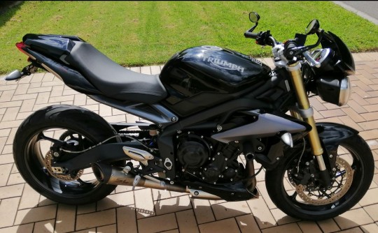 2015 Triumph 675cc STREET TRIPLE