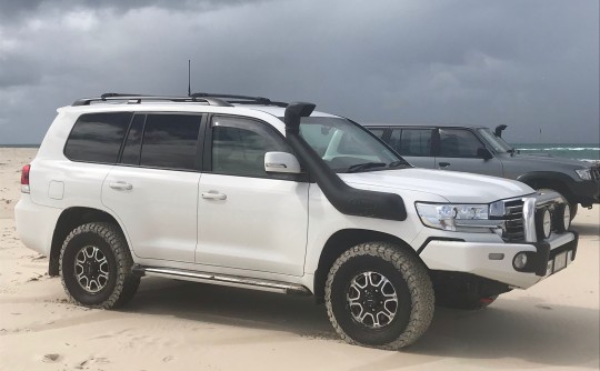 2016 Toyota LANDCRUISER (4x4)