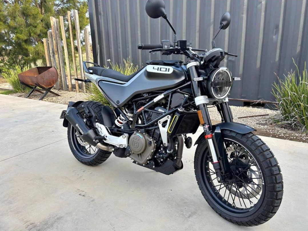 2021 Husqvarna Svartpilen 401