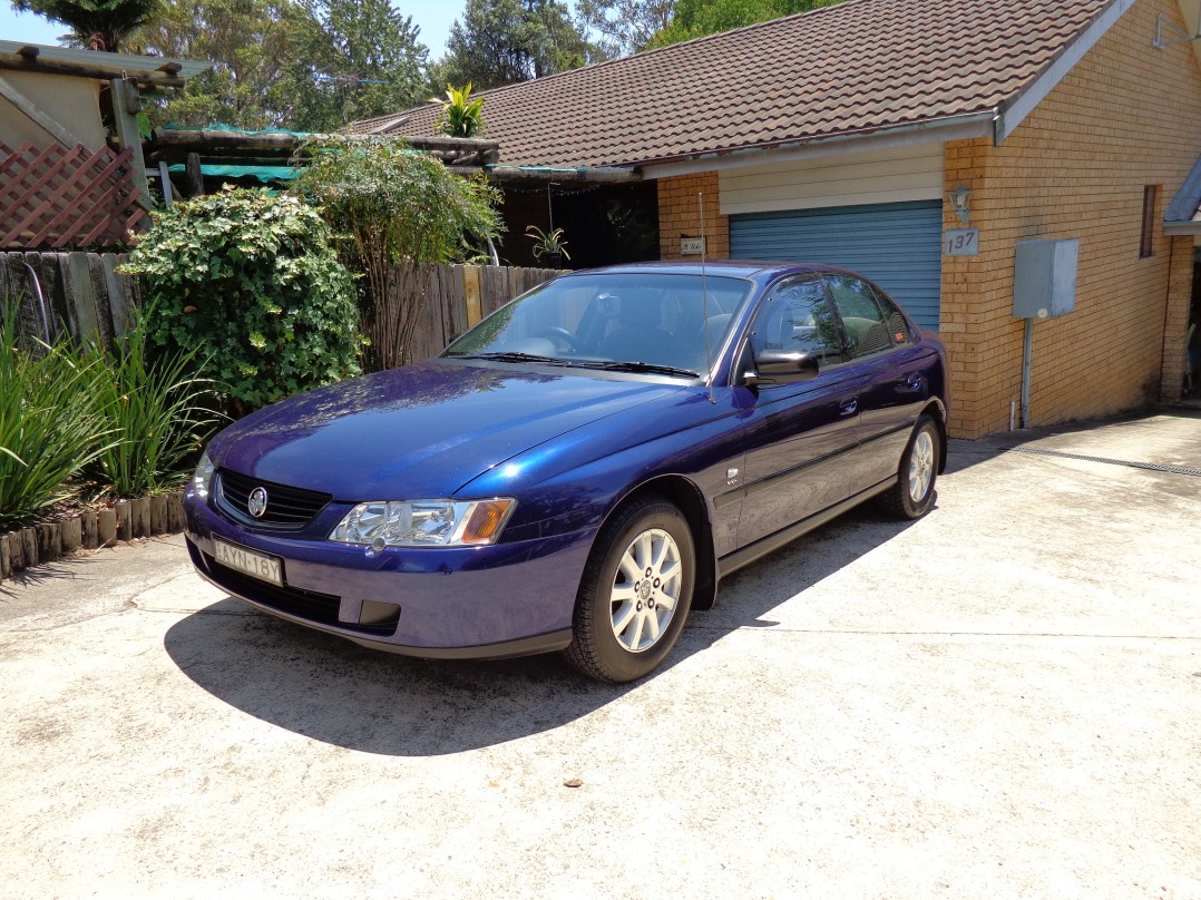 2003 Holden COMMODORE EXECUTIVE