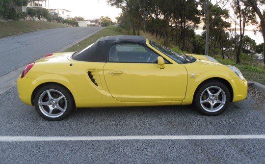 2003 Toyota MR2 SPYDER