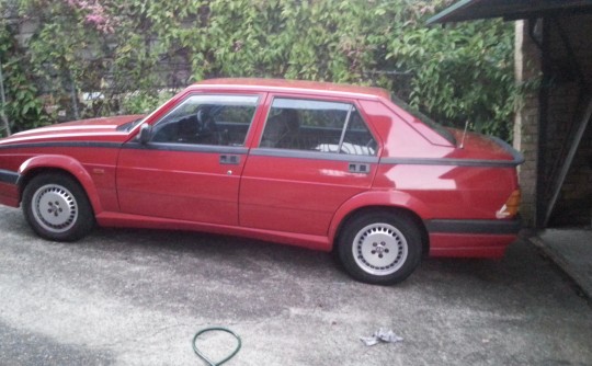 1990 Alfa Romeo 75 twin spark