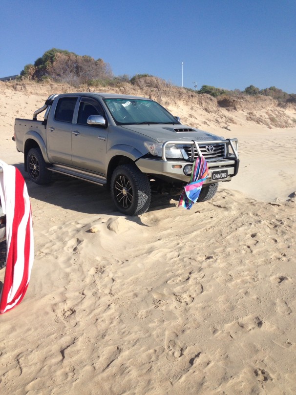 2011 Toyota HILUX SR5 (4x4)