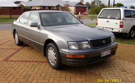 1994 Lexus LS400