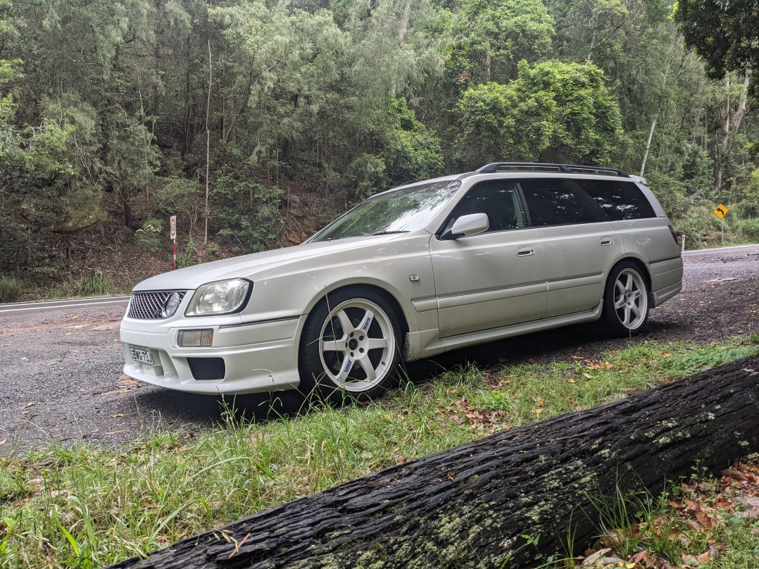 2000 Nissan STAGEA RS4S