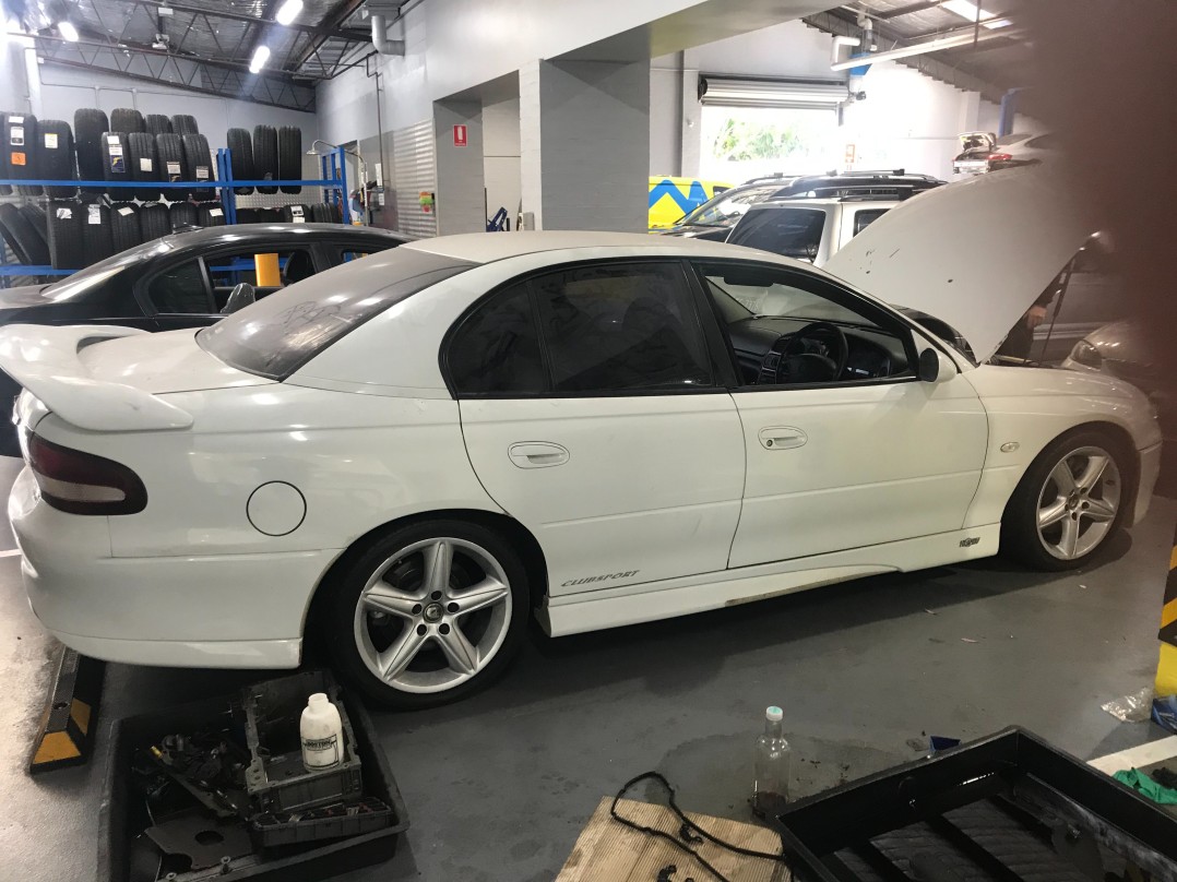 2000 Holden Special Vehicles VTII CLUBSPORT R8