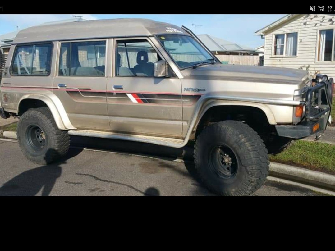 1990 Nissan GQ patrol super safari