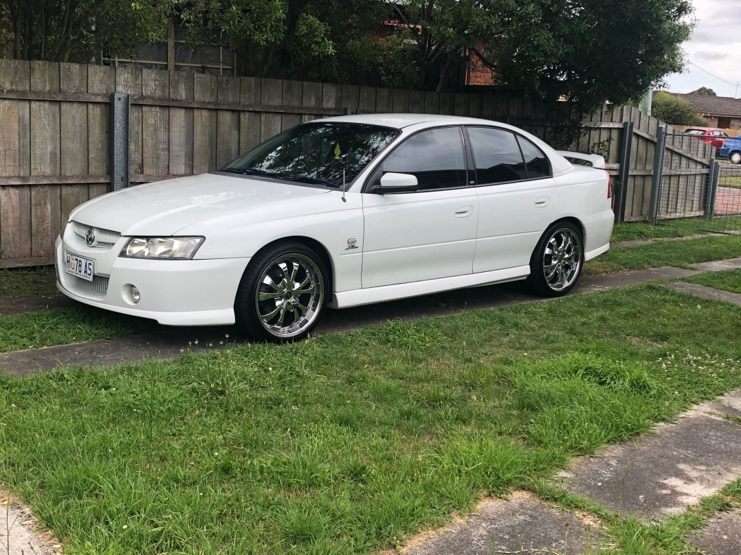 2004 Holden Commodore SV6