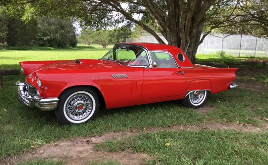 1957 Ford Thunderbird