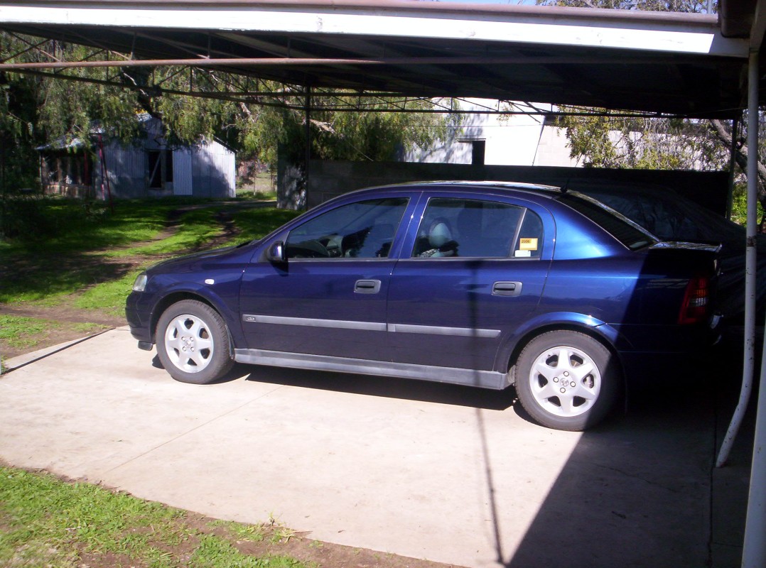 2001 Holden ASTRA CD