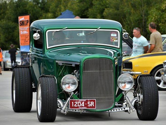 1932 Ford 5 window coupe