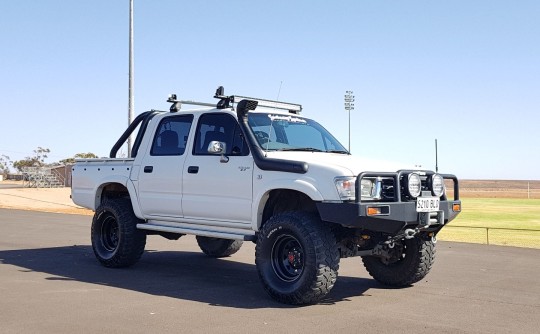 1999 Toyota HILUX SR (4x4)