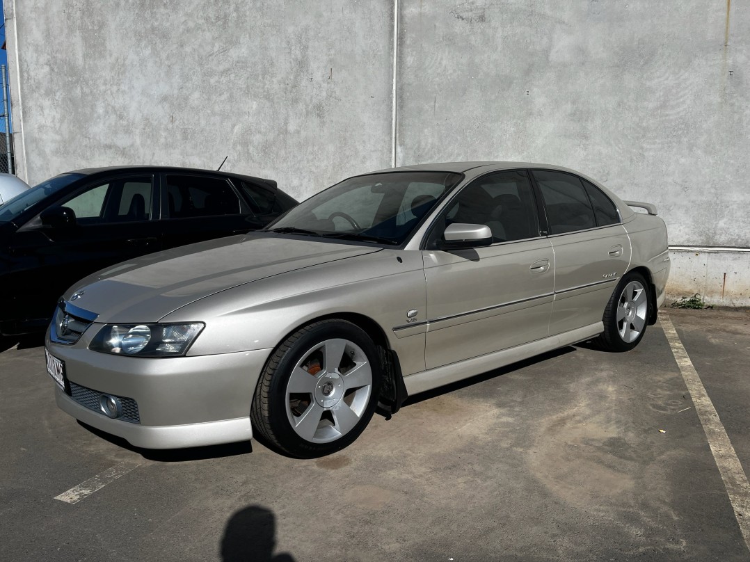 2003 Holden CALAIS