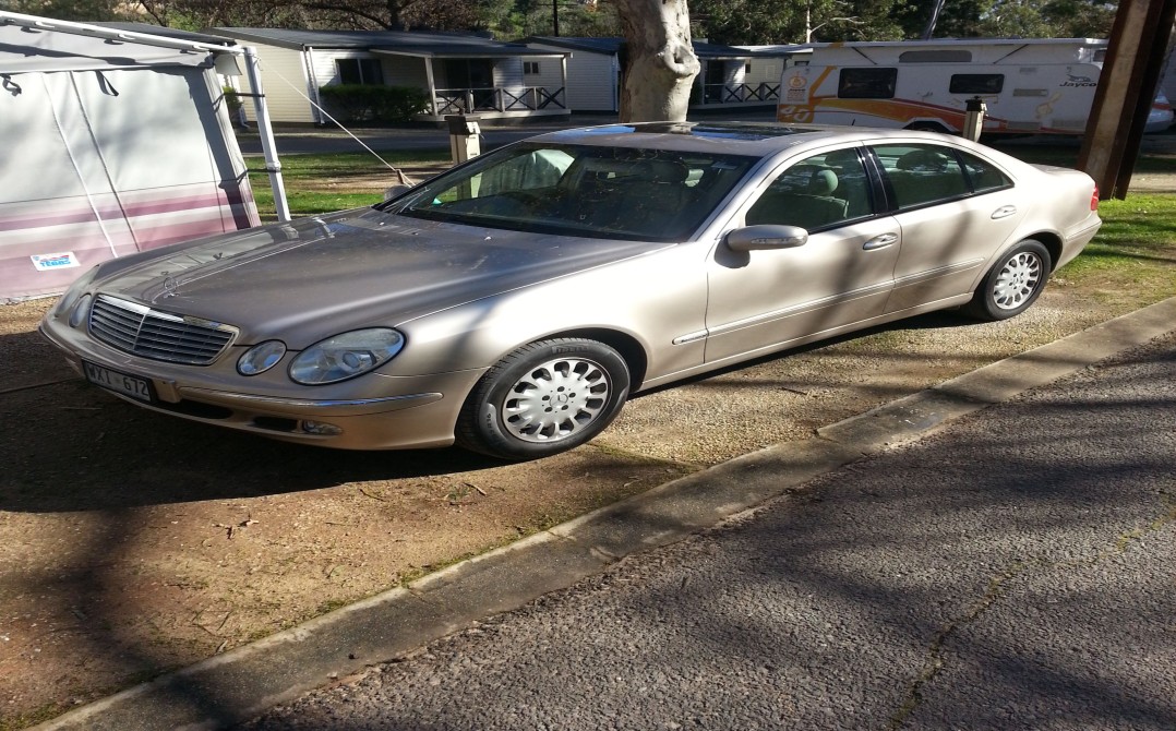 2003 Mercedes-Benz E320