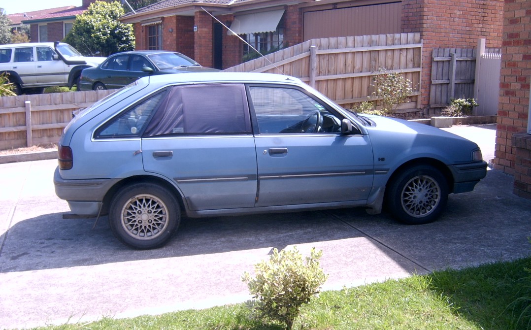 1989 Ford LASER GLi