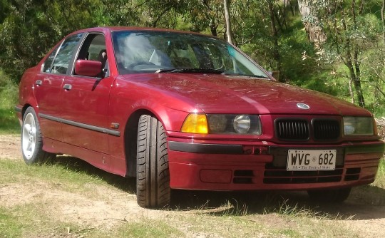 1991 BMW 320