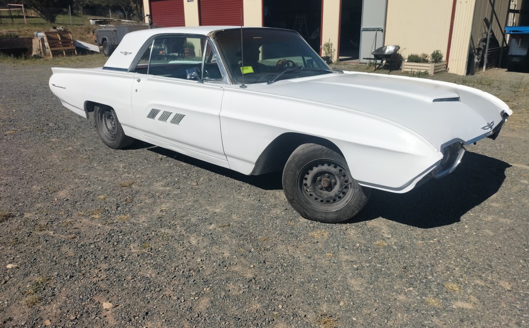 1962 Ford Thunddebird