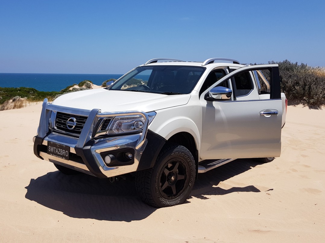 2017 Nissan NAVARA ST-L
