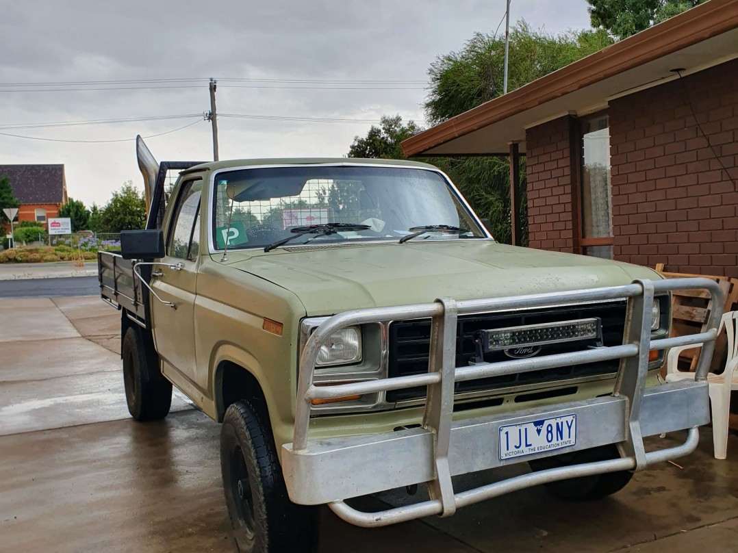 1984 Ford F150 (4x4)