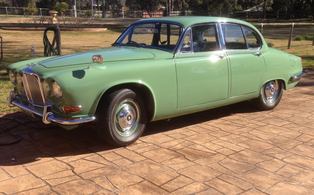 1967 Jaguar 420