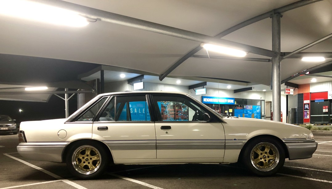 1988 Holden COMMODORE