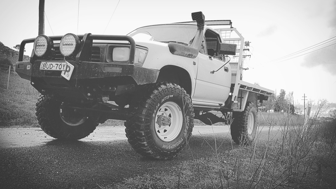 1996 Toyota HILUX (4x4)