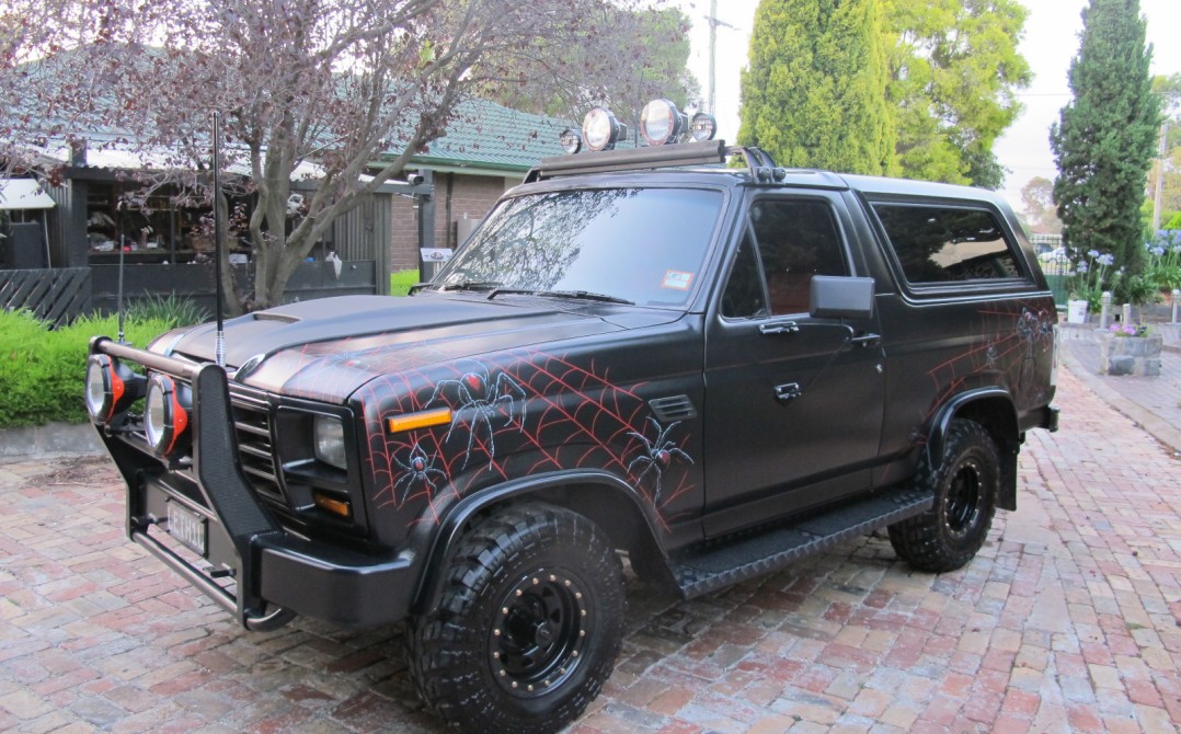 1982 Ford BRONCO (4X4)