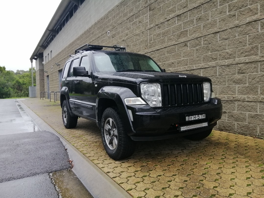 2008 Jeep CHEROKEE (4x4)