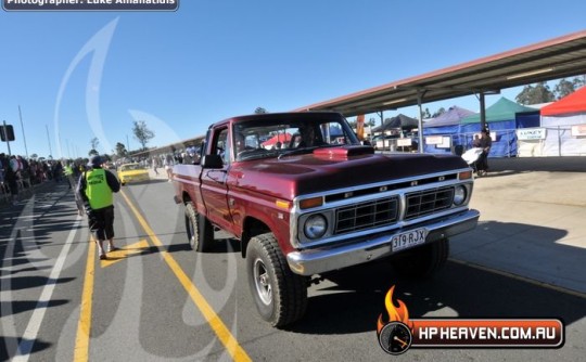 1976 Ford F100 (4x4)