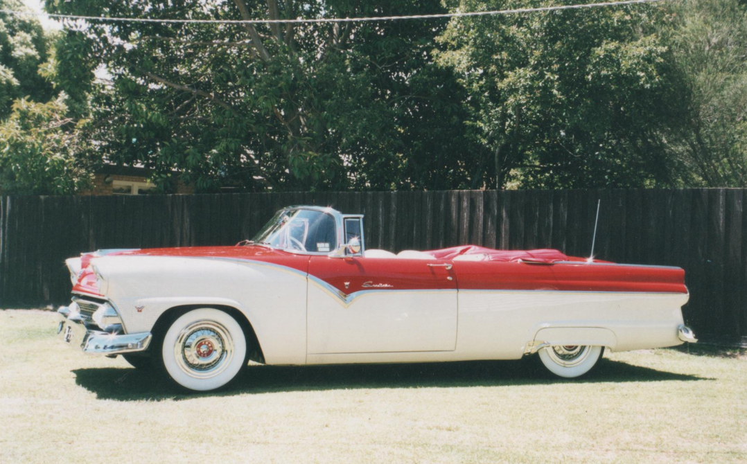 1955 Ford sunliner