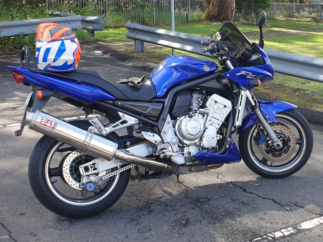 2002 Yamaha 998cc FZ1 (FZS1000)