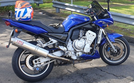 2002 Yamaha 998cc FZ1 (FZS1000)